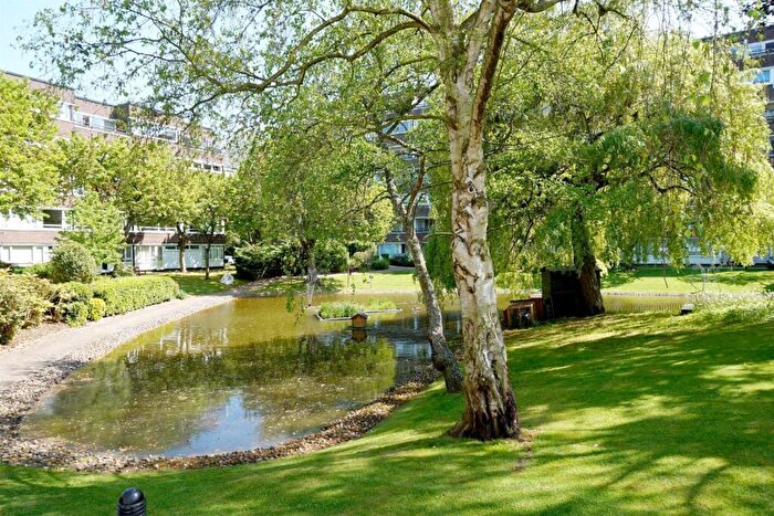 1 Bedroom Apartment For Sale In Elgar Lodge, Fair Acres, Bromley, BR2