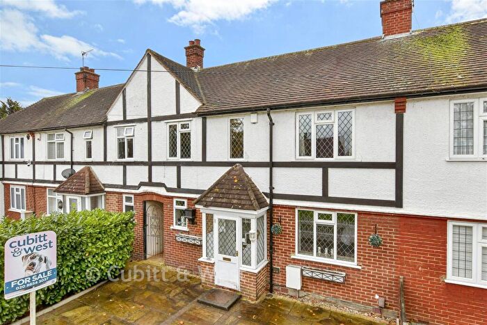 3 Bedroom Terraced House For Sale In The Glade, Shirley, Croydon, Surrey, CR0