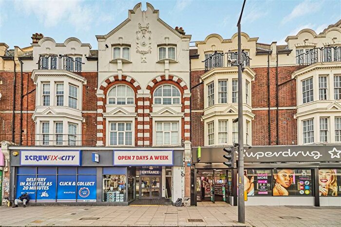 1 Bedroom Flat To Rent In Walworth Road, Elephant Amp; Castle, SE17