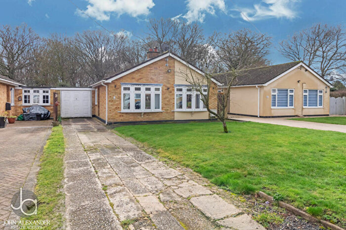 2 Bedroom Detached Bungalow For Sale In Newbridge Road, Tiptree, Colchester, CO5