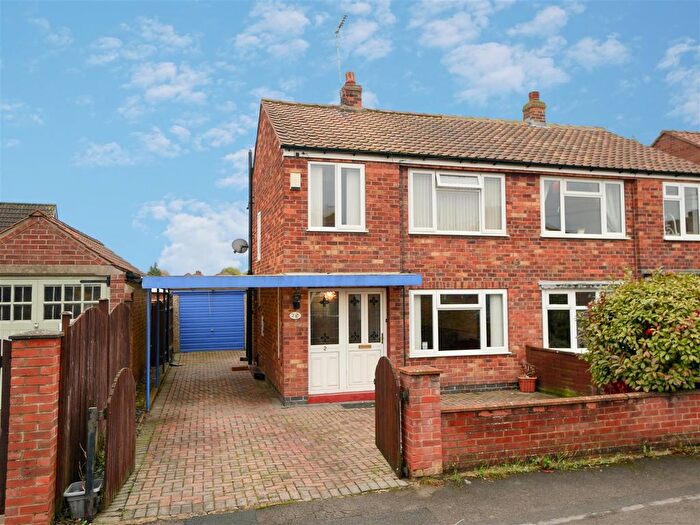 3 Bedroom Semi Detached House For Sale In Thornfield Drive, Huntington, York, YO31