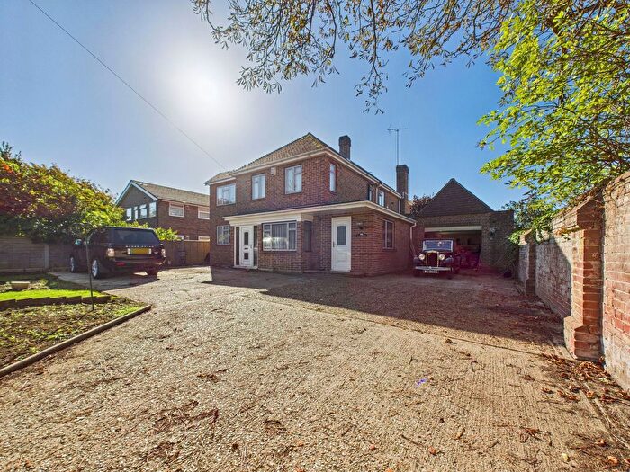 4 Bedroom Detached House For Sale In Station Road, Rustington, Littlehampton, BN16