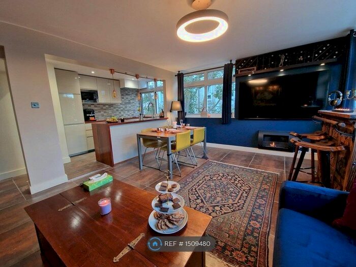 2 Bedroom Flat To Rent In The Limes, London, W2