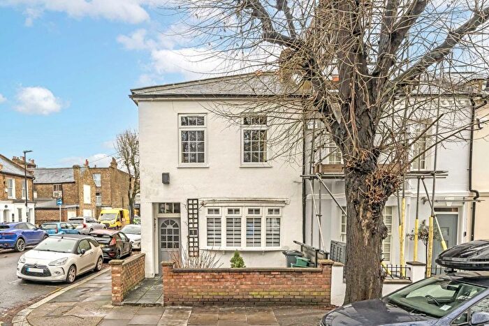 1 Bedroom Flat For Sale In Dale Street, London, W4