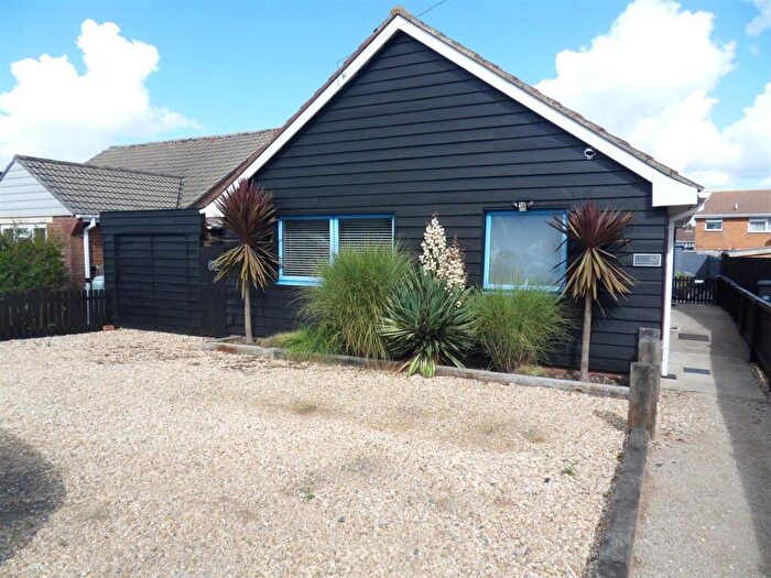 3 Bedroom Bungalow For Sale In Still Waters, Love Lane, Cowes, PO31