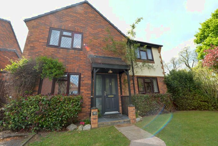 4 Bedroom Detached House To Rent In Hodder Close, Chandler's Ford, SO53