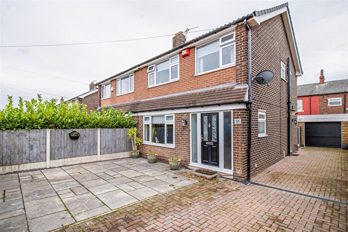 3 Bedroom Semi-detached House For Sale In Fearnley Drive, Ossett, WF5