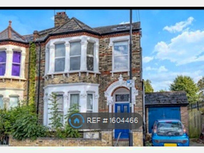 3 Bedroom Flat To Rent In Cotherstone Road, London, SW2