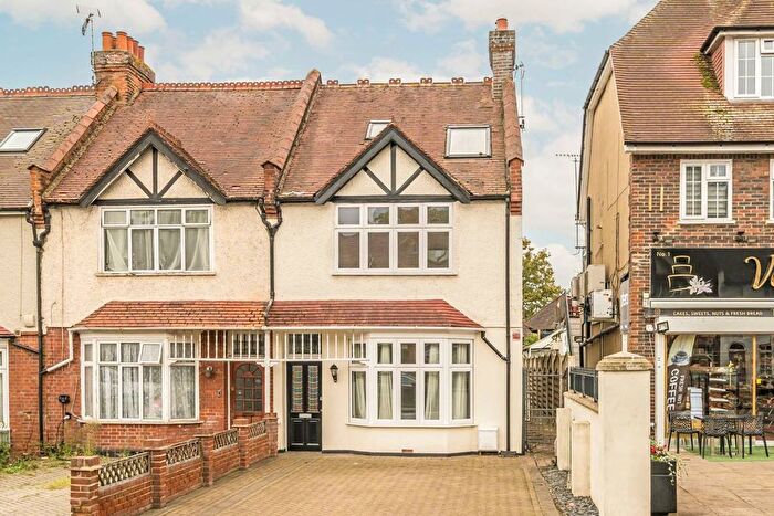 4 Bedroom Semi-Detached House To Rent In St. John's Terrace, Kingston Vale, SW15