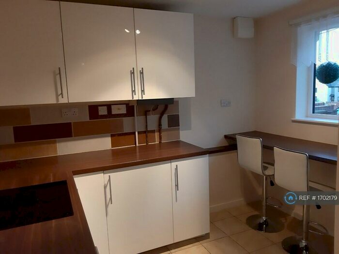 2 Bedroom Flat To Rent In Manorsfield Road, Bicester, OX26