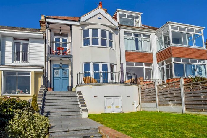 4 Bedroom Property To Rent In Cliff Parade, Leigh On Sea, SS9