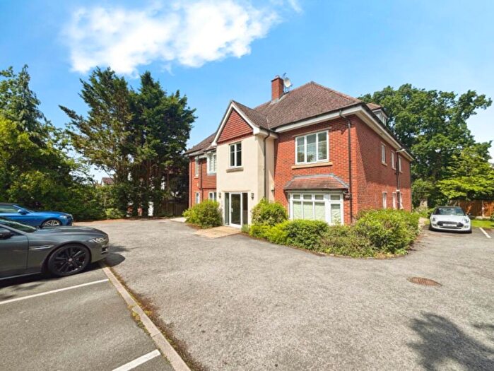 2 Bedroom Flat To Rent In Westwood Grove, Solihull, B91