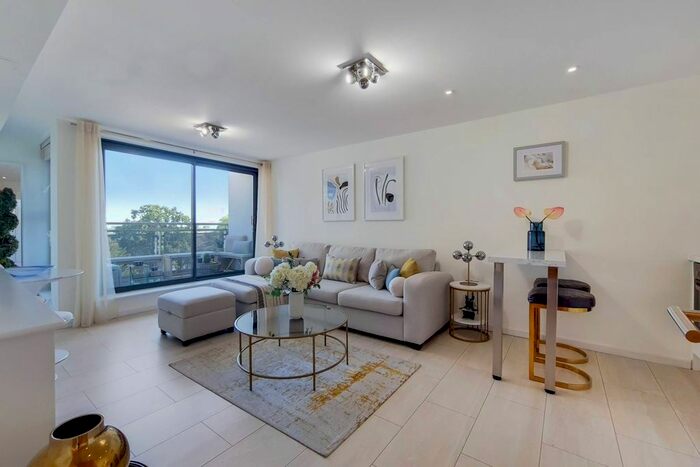 1 Bedroom Flat To Rent In Berber Parade, Woolwich, London, SE18