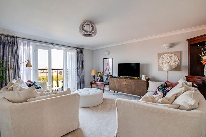 2 Bedroom Apartment For Sale In Llys Y Graig, Llys Y Graig, CH7