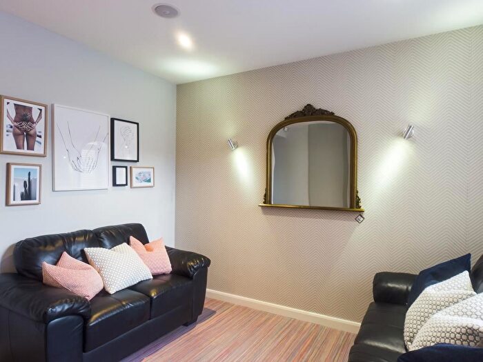 4 Bedroom Terraced House To Rent In Crowther Street, Stoke, ST4