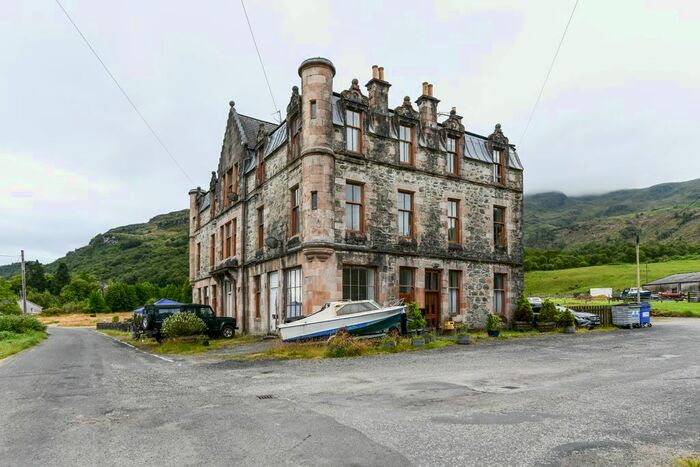 1 Bedroom Flat For Sale In Hillside, Carrick Castle, PA24