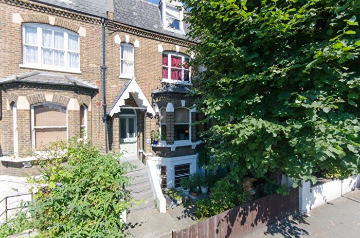 1 Bedroom Flat To Rent In Herne Hill Road London, SE24