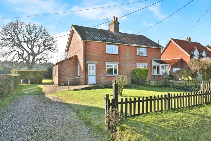 3 Bedroom Semi-Detached House For Sale In Hale Road, Bradenham, Thetford, IP25