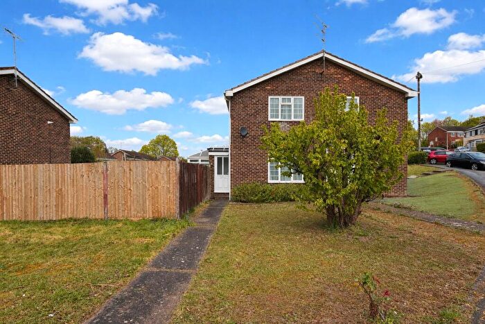 1 Bedroom End Of Terrace House For Sale In Mossy Glade, Rainham, Gillingham, ME8