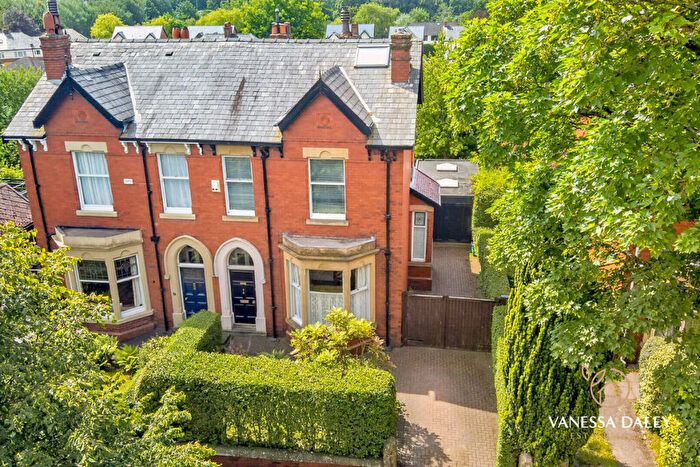 5 Bedroom Semi Detached House For Sale In Watling Street Road, Preston, PR2