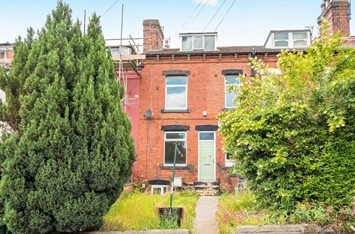 3 Bedroom Terraced House For Sale In Haddon Road, Burley, Leeds, LS4
