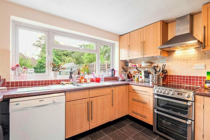 3 Bedroom Detached House To Rent In Barkham Ride, Finchampstead, Wokingham, RG40