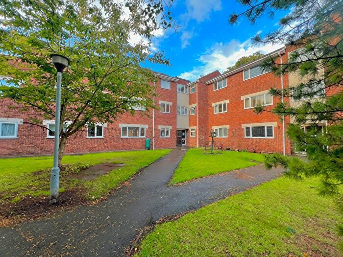 2 Bedroom Flat To Rent In Avion Close, Walsall, WS1