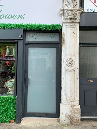 1 Bedroom Flat To Rent In High Road Leytonstone, London, E11