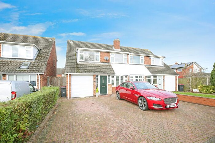 3 Bedroom Semi-Detached House For Sale In Goodere Drive, Polesworth, Tamworth, B78