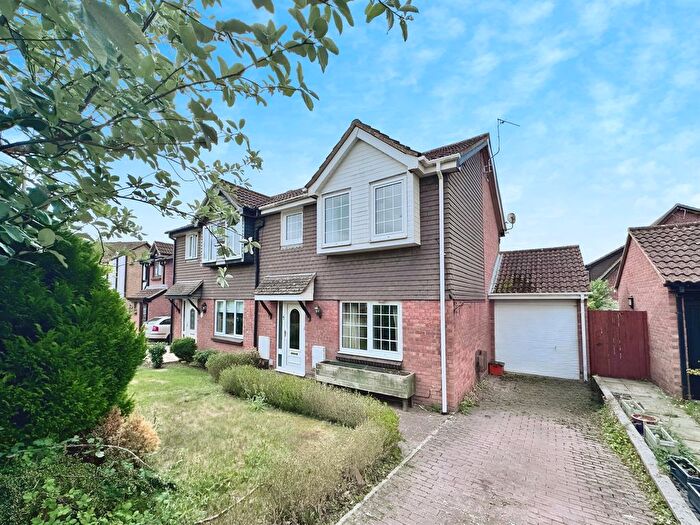 3 Bedroom Semi-Detached House For Sale In Tye Gardens, Grange Park, Swindon, SN5