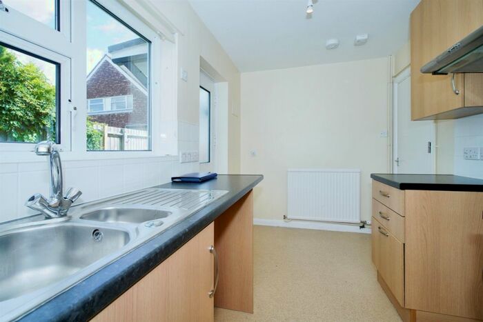 3 Bedroom Detached Bungalow For Sale In Sarum Drive, Devizes, SN10