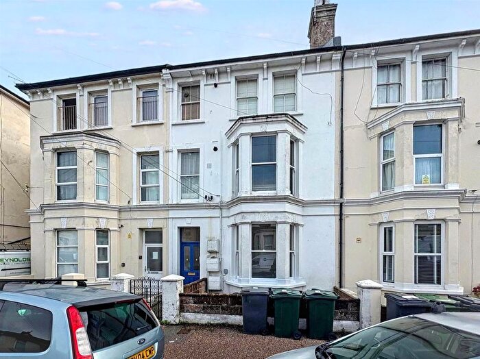 1 Bedroom Flat For Sale In Langney Road, Eastbourne, BN21