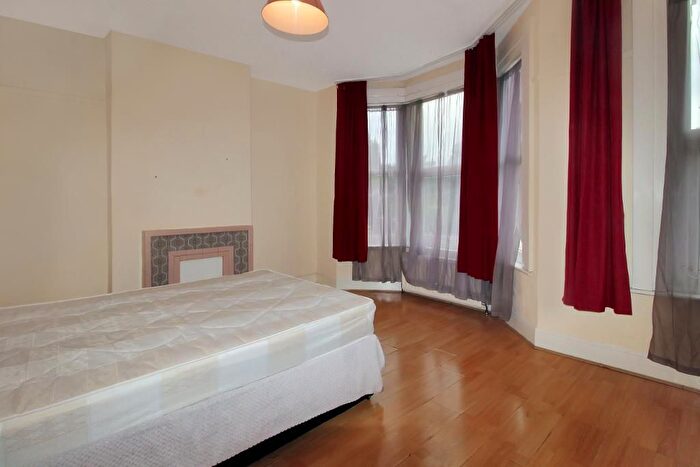 4 Bedroom Property To Rent In Silver Street, London, N18