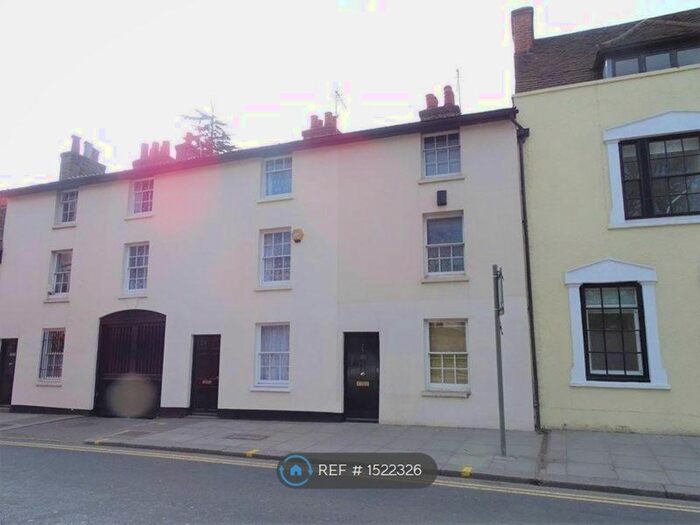 4 Bedroom Terraced House To Rent In Wood Street, London, EN5