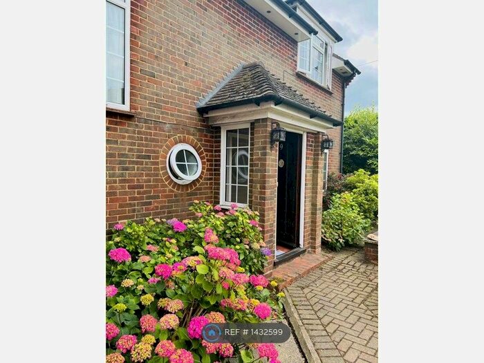 4 Bedroom Detached House To Rent In Birchwood Avenue, Tunbridge Wells, TN4