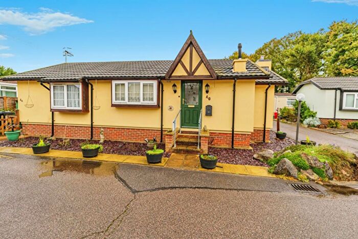 2 Bedroom Park Home For Sale In Laburnum Court, Smallfield, Horley, RH6