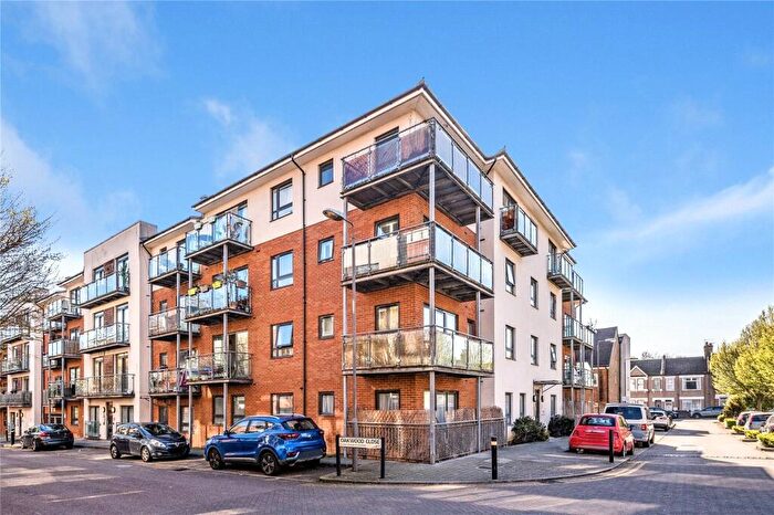 1 Bedroom Flat For Sale In Oakwood Close, Hither Green, London, SE13