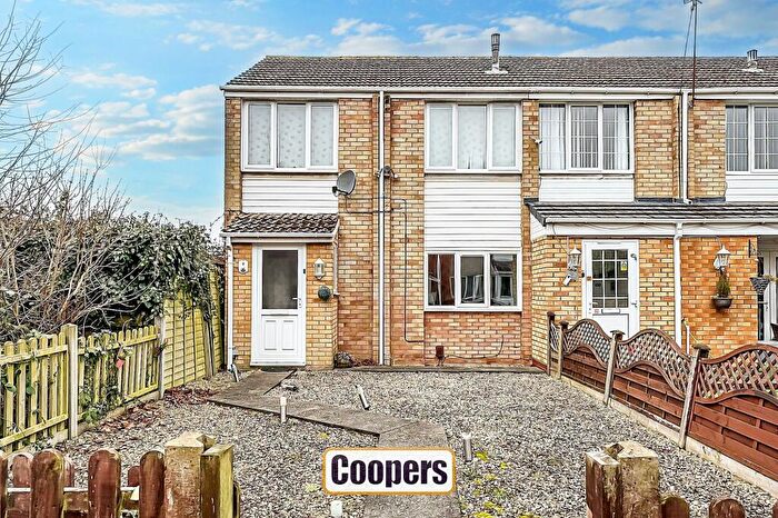 3 Bedroom End Of Terrace House For Sale In Gibbs Close, Walsgrave, CV2