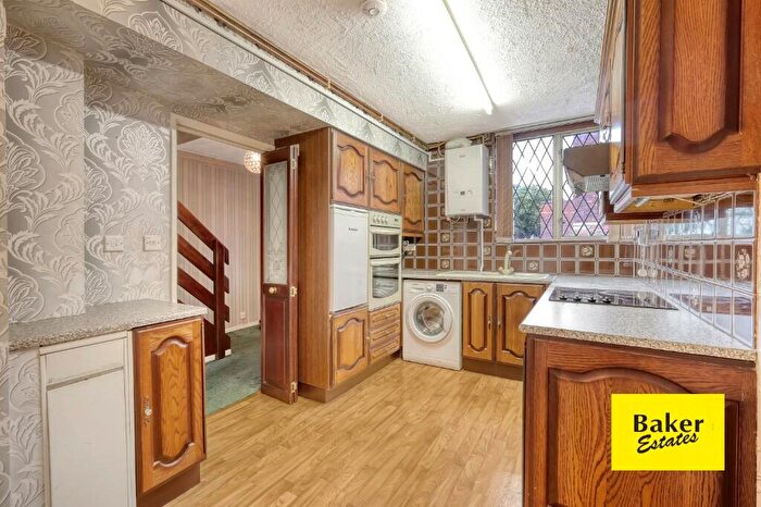 3 Bedroom End Of Terrace House For Sale In Covert Road, Hainault, London, IG6