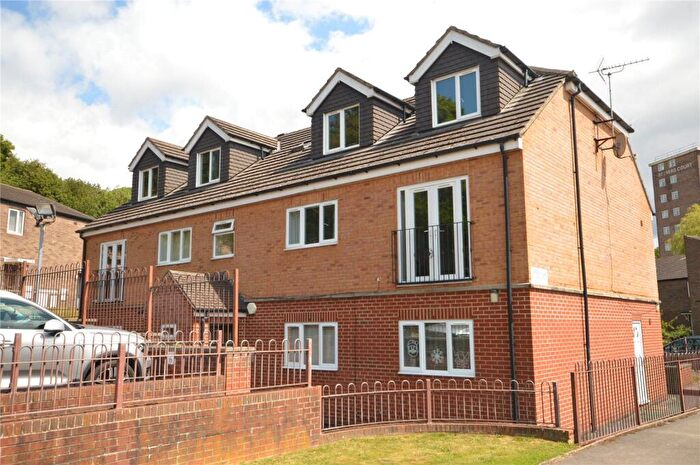 2 Bedroom Apartment For Sale In Flat, Iveson Villas, Iveson Road, Cookridge, Leeds, LS16
