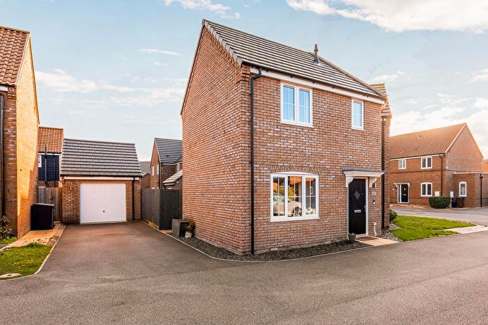 3 Bedroom Semi Detached House For Sale In Willow Court, Cowbit, PE12