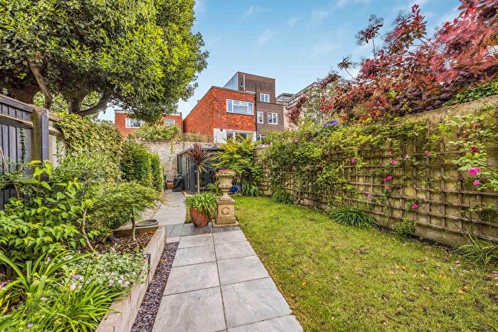 4 Bedroom Town House For Sale In Old Portsmouth, Hampshire, PO1