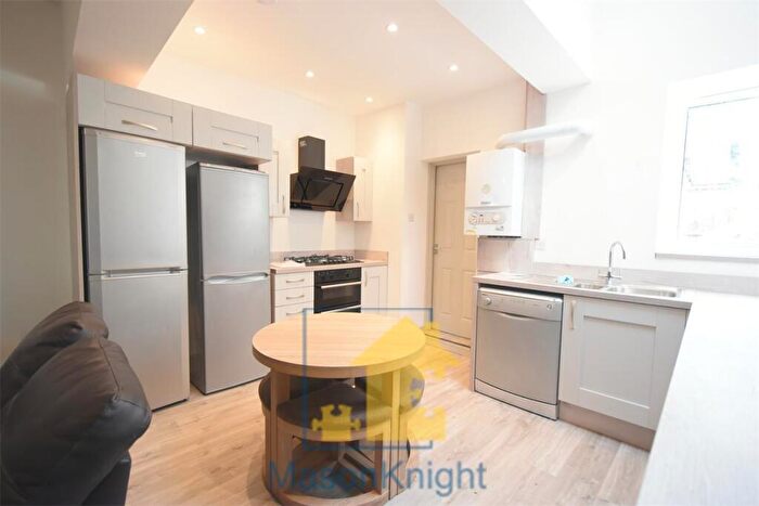 6 Bedroom Terraced House To Rent In Rose Cottages, Selly Oak, B29