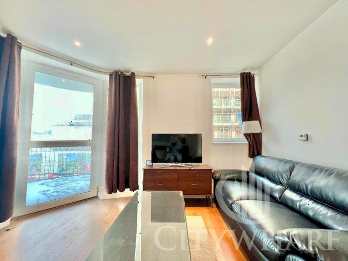2 Bedroom Apartment To Rent In Maltby House, Tudway Road, London, SE3