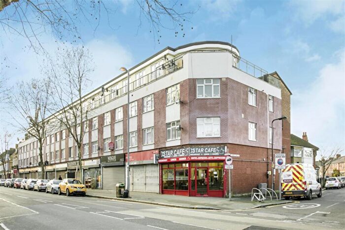 2 Bedroom Flat To Rent In Station Parade, High Road Leyton, London, E10