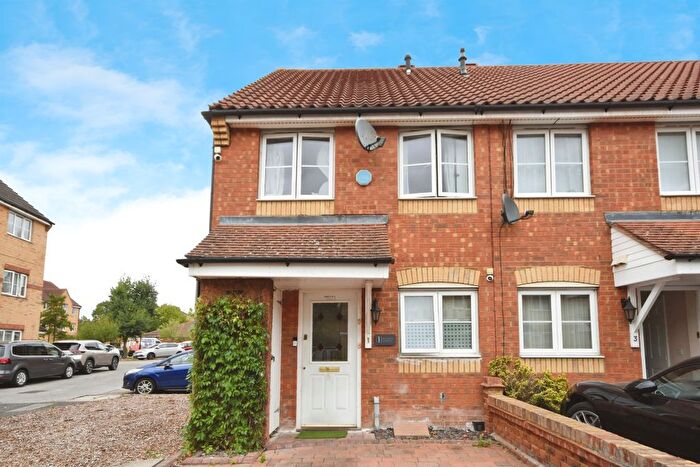 2 Bedroom End Of Terrace House For Sale In Westfield Gardens, Romford, RM6
