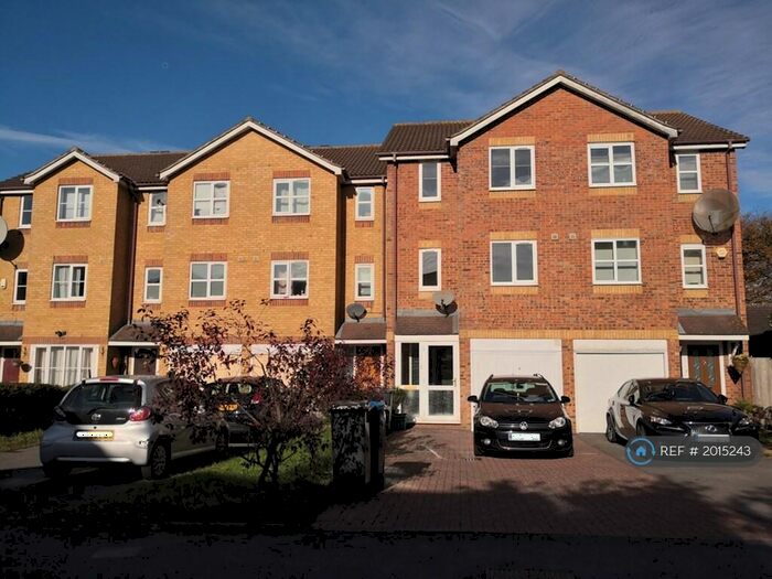 4 Bedroom Terraced House To Rent In Donald Woods Gardens, Surbiton, KT5