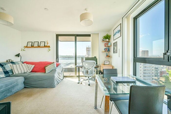 1 Bedroom Flat For Sale In Connaught Heights, Silvertown, London, E16