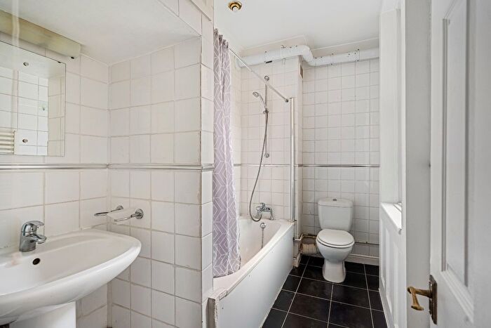 1 Bedroom Flat To Rent In Highfield Road, Dartford, Kent, DA1
