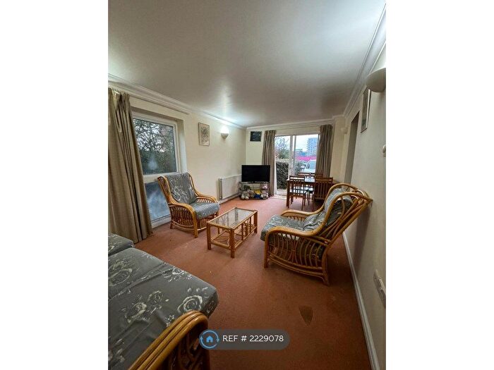 1 Bedroom Flat To Rent In Skipper Court, Barking, IG11